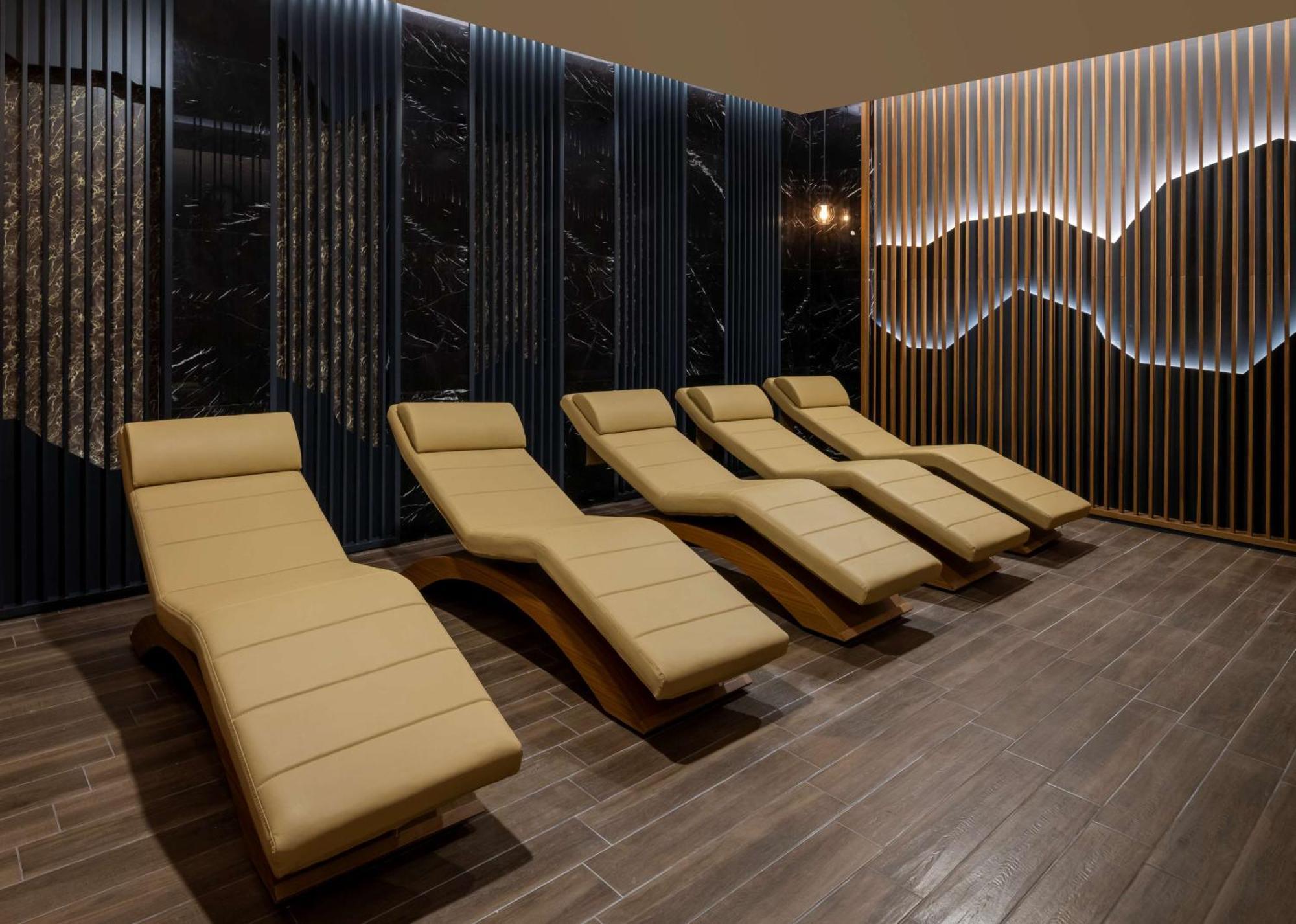 Doubletree By Hilton Manisa Hotell Eksteriør bilde