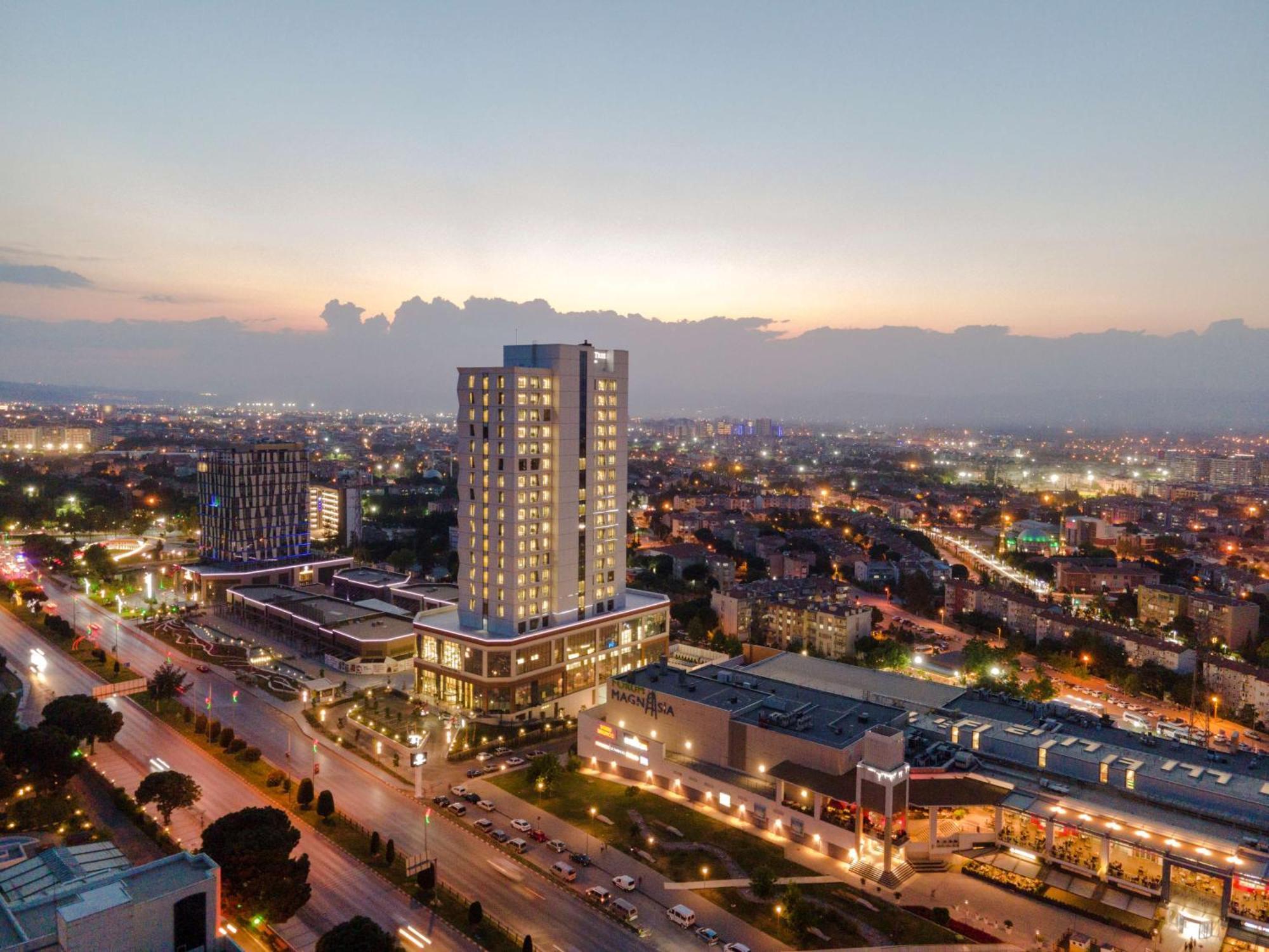 Doubletree By Hilton Manisa Hotell Eksteriør bilde